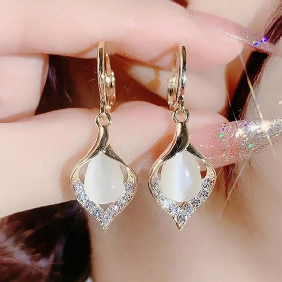 Elegant Gold and Opal Teardrop Earrings - Picture 3 of 6